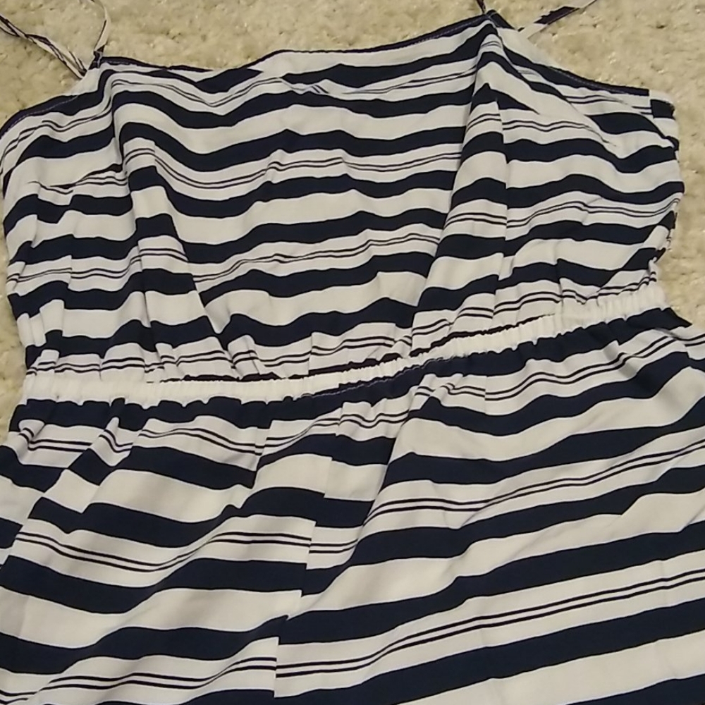 Blue and white romper - Picture 5 of 5